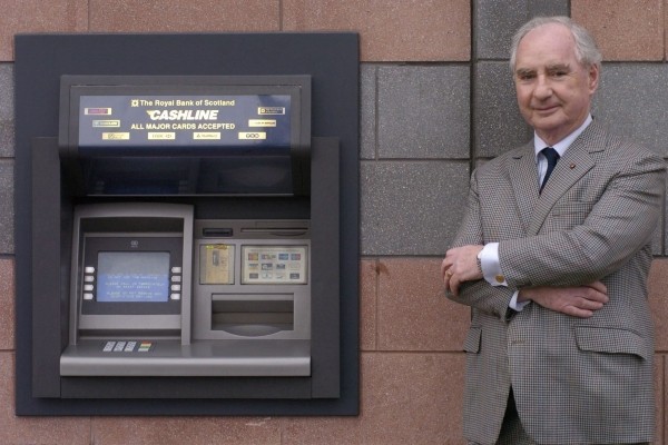 Изобретатель банкомата заработал на своей идее $15 за 50 лет - 2