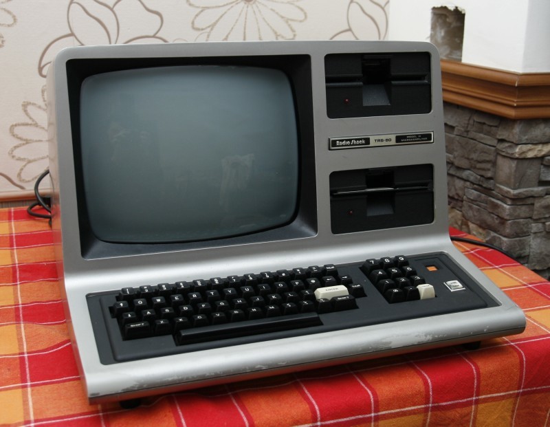 Tandy TRS-80 Model III от Radio Shack - 1