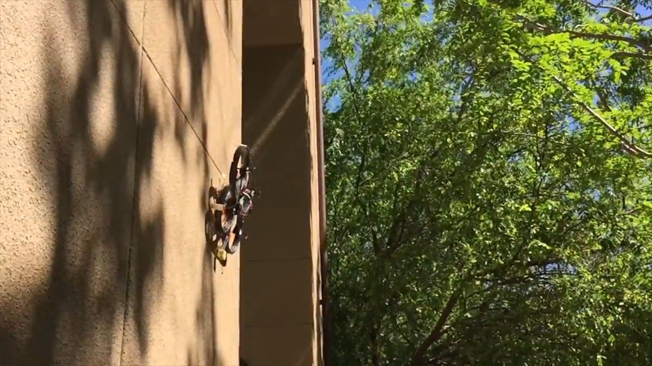 Дрон с «когтями» садится на стену и потолок - 1 Дрон с «когтями» садится на стену и потолок - 1