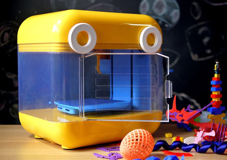 Размеры 3D-принтера MiniToy 3D Printer равны 473 х 305 х 375 мм