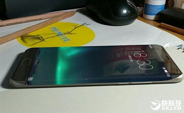 У смартфона Meizu дисплей будет больше загнут на боковые грани, чем у флагманов Samsung