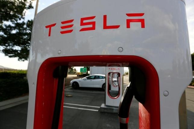 Отгрузка электромобилей Tesla Model 3 должна начаться в 2017 году