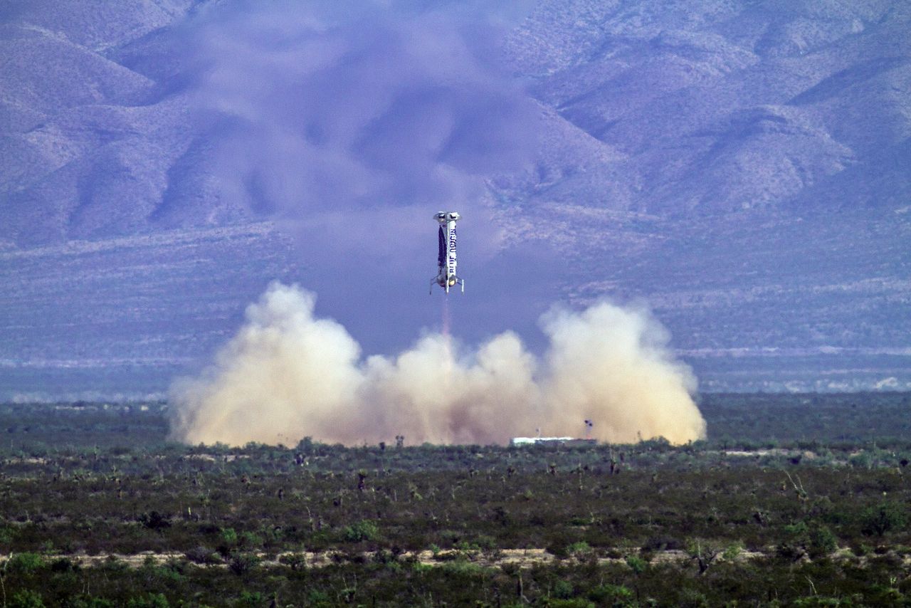 Космический корабль New Shepard успешно совершил старт и посадку в четвертый раз - 1