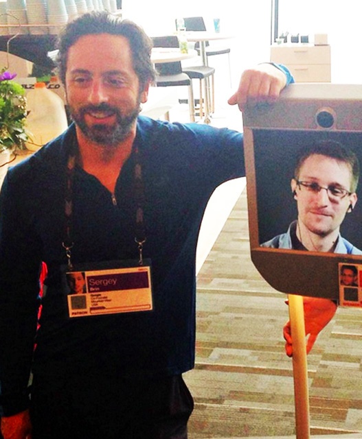 Эдвард Сноуден живёт свободной жизнью — как робот - 3