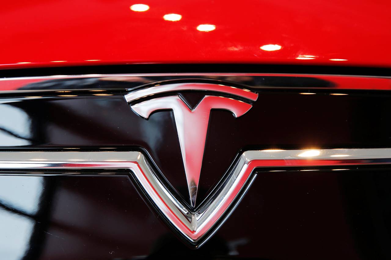 У Tesla неприятности: новая авария и два расследования регуляторов в США - 1