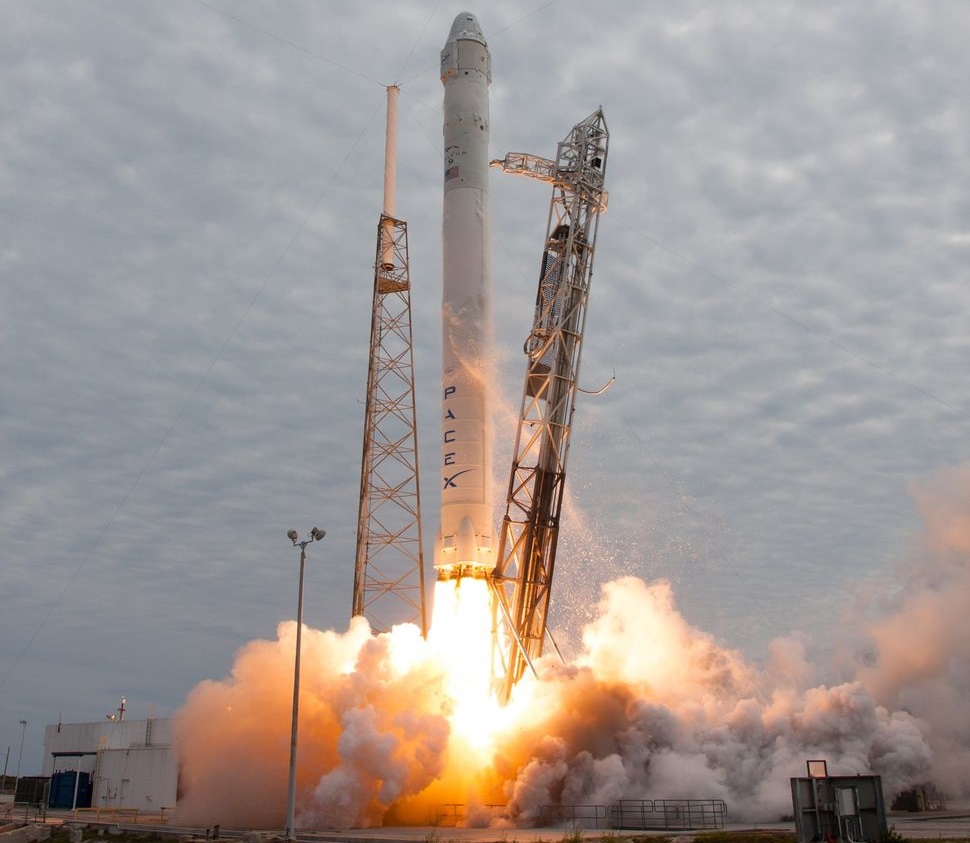 Очередной запуск Falcon 9 с посадкой первой ступени на суше [Запуск прошел успешно, ступень вернулась на Землю] - 1