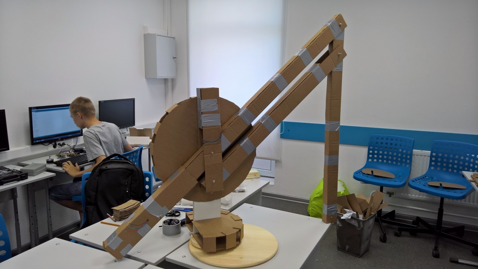 Огромные роботизированные манипуляторы или как мы участвовали в фестивале Moscow Mini Maker Faire - 11
