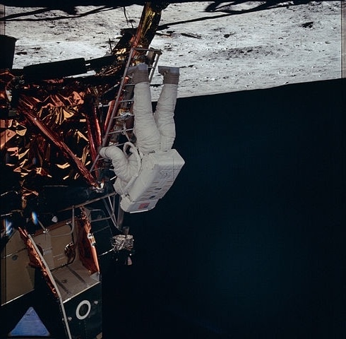 Переверните Армстронга или история трансляции первой лунной прогулки - 1