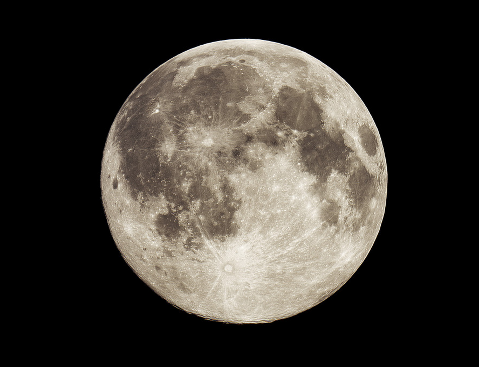 Как сфотографировать Луну в «суперлуние» - 1
