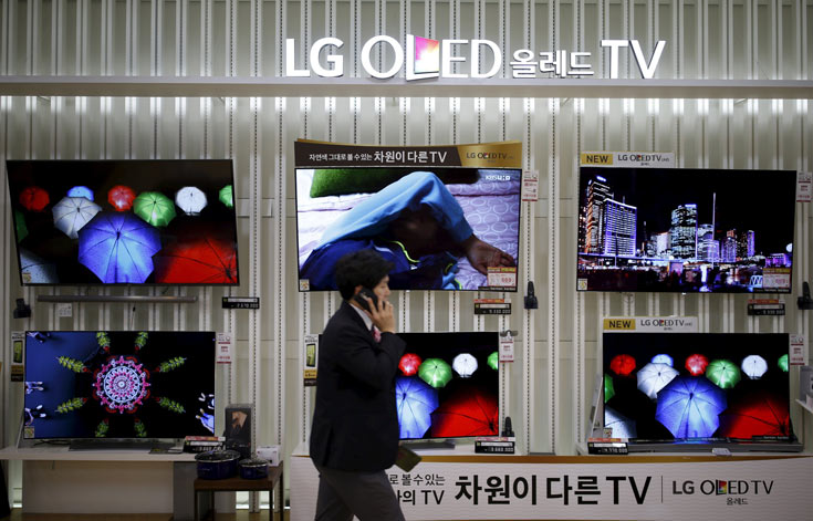 В 2015 году компания LG Display выпустила 400 000 телевизионных панелей OLED