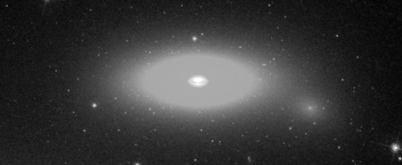 Крупнейшая чёрная дыра в известной части Вселенной - 11