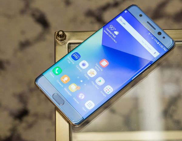 Samsung лидирует на рынке смартфонов с Android по всем показателям