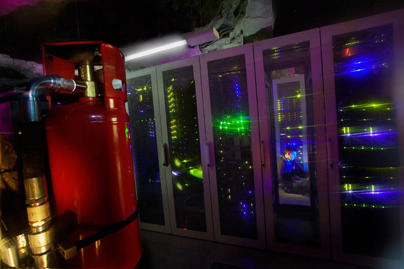 Ядерный бункер в Париже переоборудуют в дата-центр компании online.net - 15