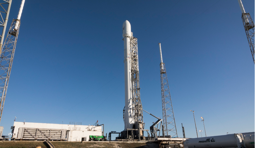 Глава ULA заявил, что взрыв ракеты компании SpaceX может сорвать их график полетов на следующие 9-12 месяцев - 1