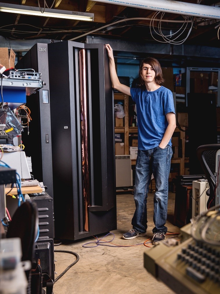 19-летний гик нашел работу благодаря восстановлению старого мейнфрейма IBM - 2