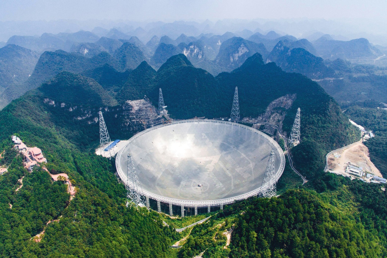 Китай открыл Небесный глаз. Сегодня начал работу крупнейший в мире радиотелескоп - 1