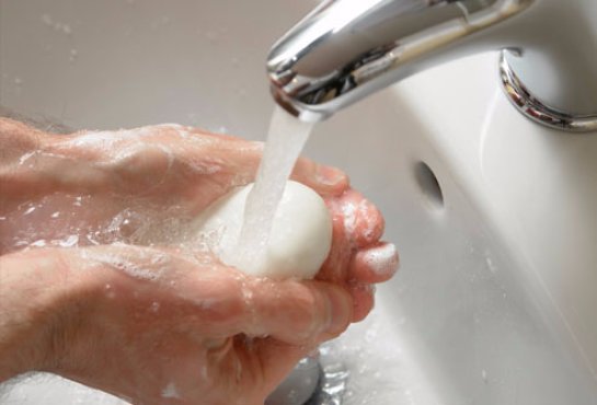 Ученые заявили, что от неправильного мытья рук можно умереть