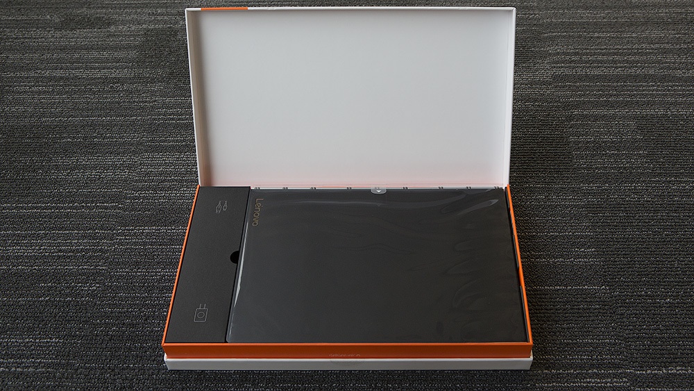 Lenovo Yoga Book: что внутри красивой белой коробки? - 6