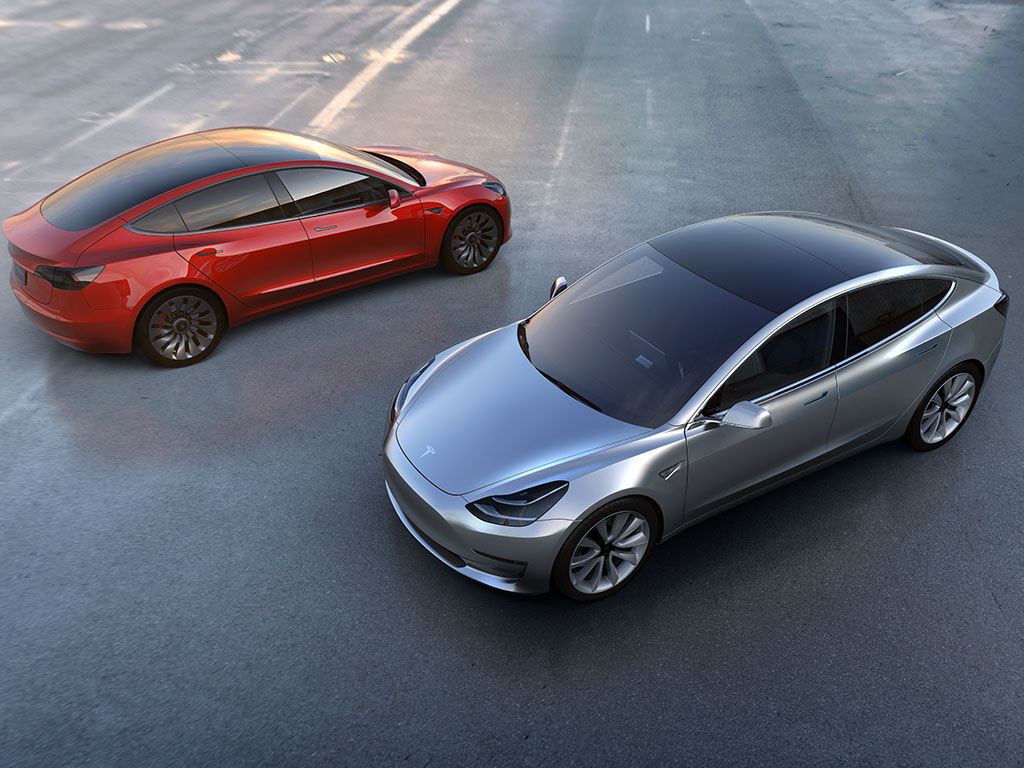 Tesla работает над стеклом для Model 3, которое может вырабатывать электричество - 1