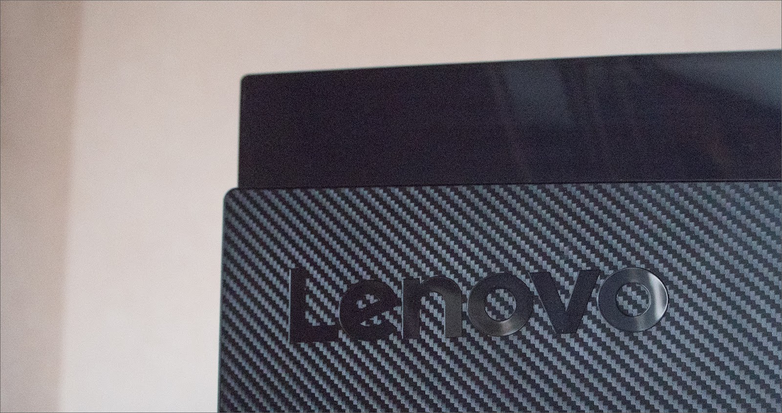 Lenovo Ideacentre AIO Y910: идеальный кокпит для геймера - 2