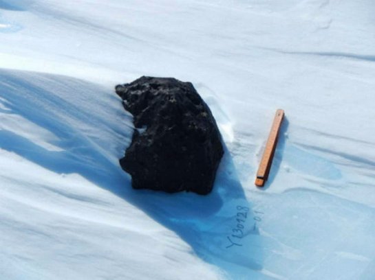 Британские ученые собираются ехать в Антарктиду, чтобы искать там упавшие метеориты