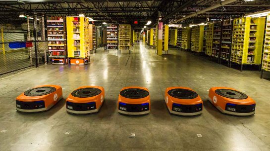 К работе в Amazon приступили 15 тысяч роботов