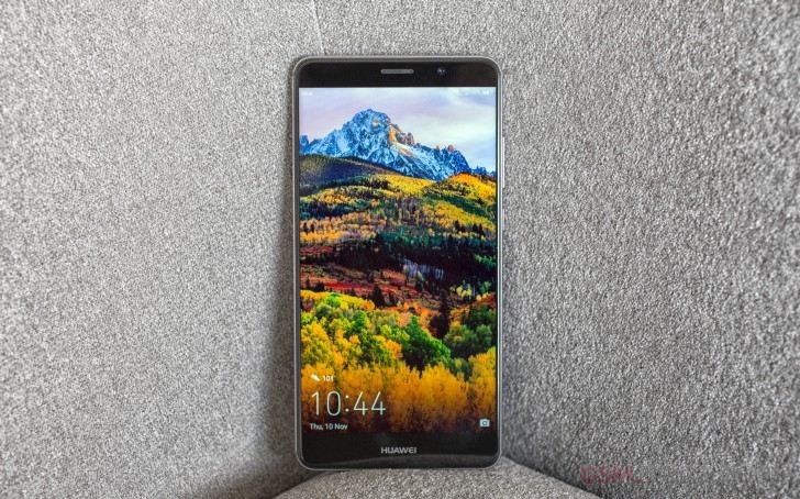 Смартфон Huawei Mate 9 оказался достаточно прочным