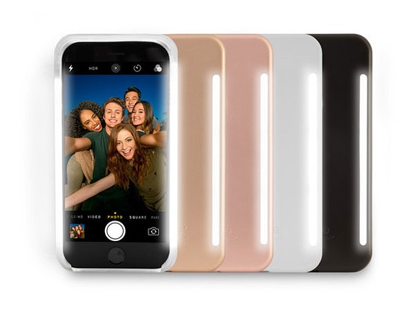 Чехол LuMee Duo для смартфона Apple iPhone стоит от $40 до $70, в зависимости от модели