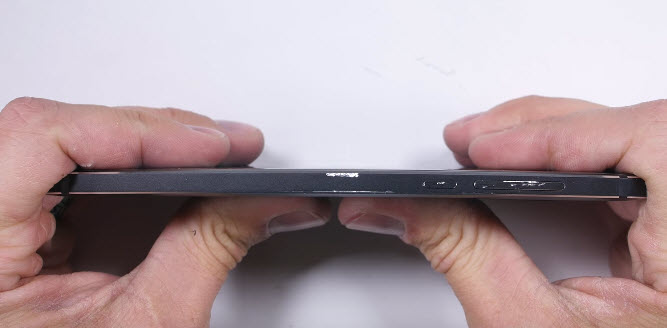 Смартфон Nokia 6 успешно прошел испытание на изгиб
