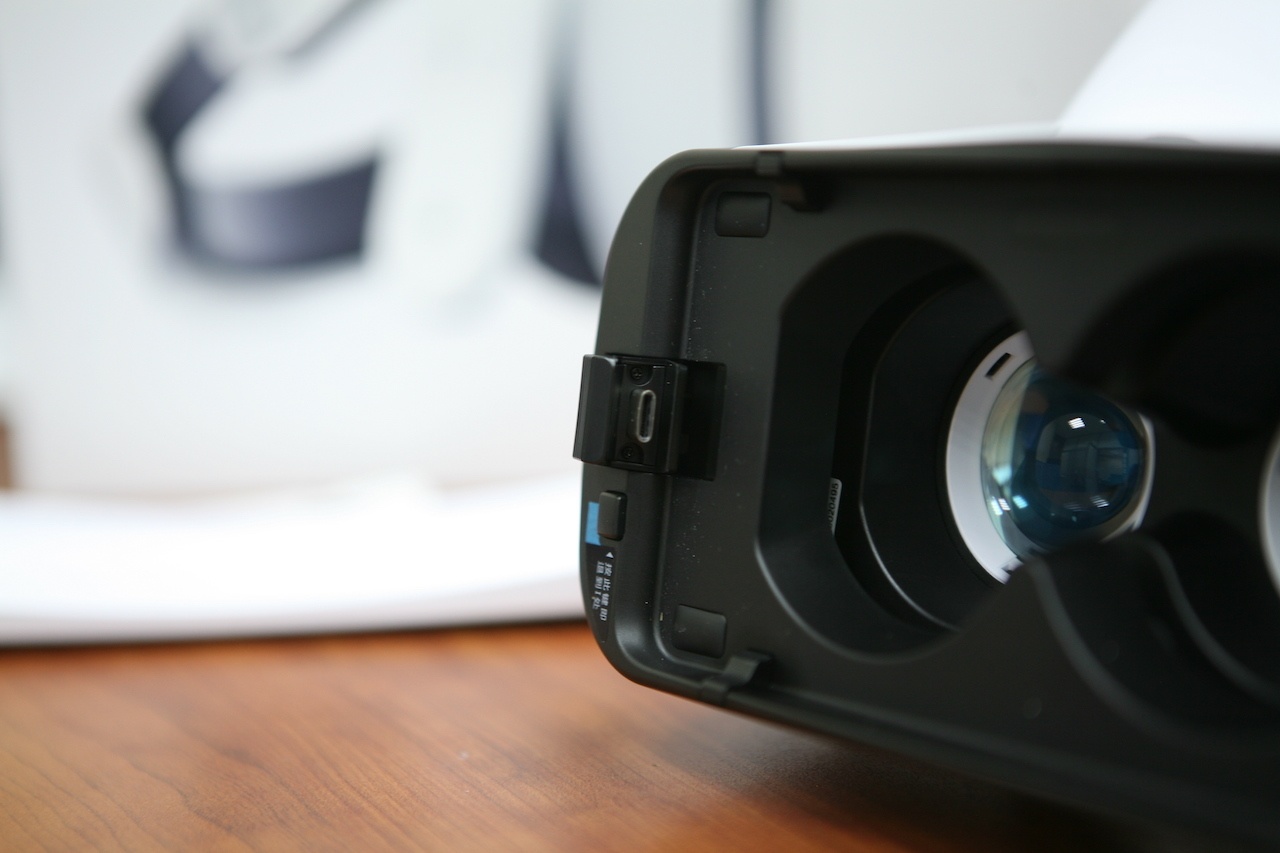 Гарнитура Xiaomi VR 2: Samsung Gear VR, но вдвое дешевле - 3