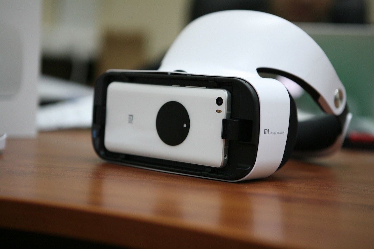 Гарнитура Xiaomi VR 2: Samsung Gear VR, но вдвое дешевле - 7