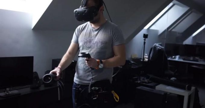 Quark VR показала прототип беспроводной гарнитуры виртуальной реальности HTC Vive