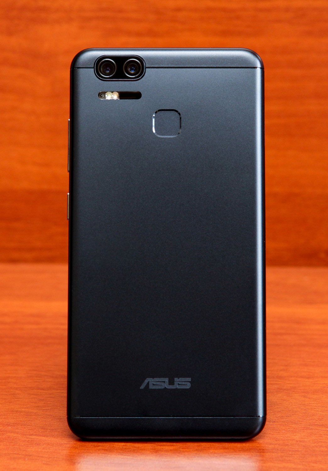 Обзор двухкамерного смартфона ASUS ZenFone 3 Zoom - 9