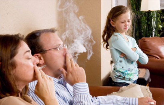 Ученые рассказали, чем грозит для детей пассивное курение