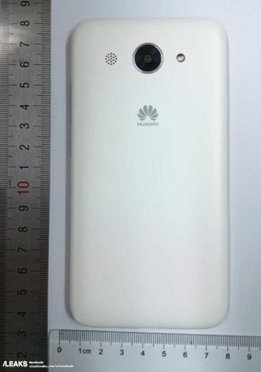 Появились изображения смартфона Huawei Y3 2017