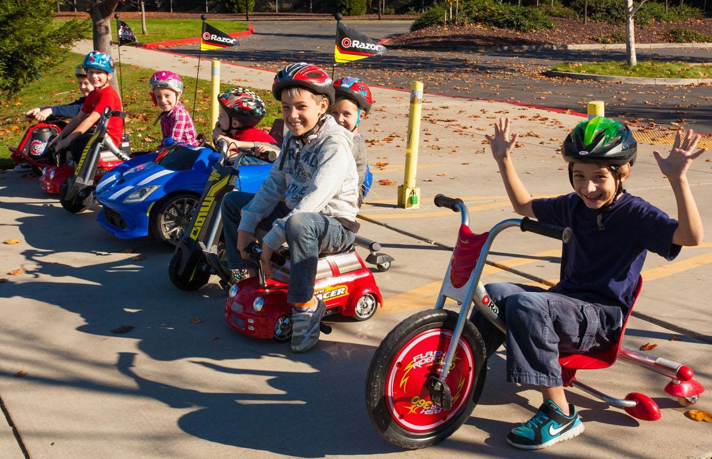 С детства на колесах: электроцикл и дрифтер от Razor для детей и подростков - 7