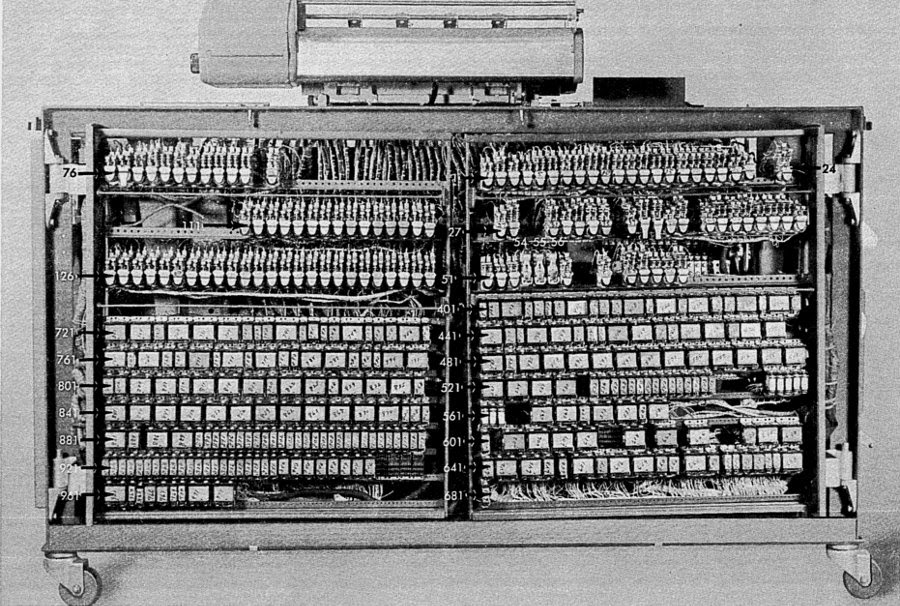 Подготовка налогов в 1950-м году: «программирование» IBM 403 при помощи штекерной панели - 21