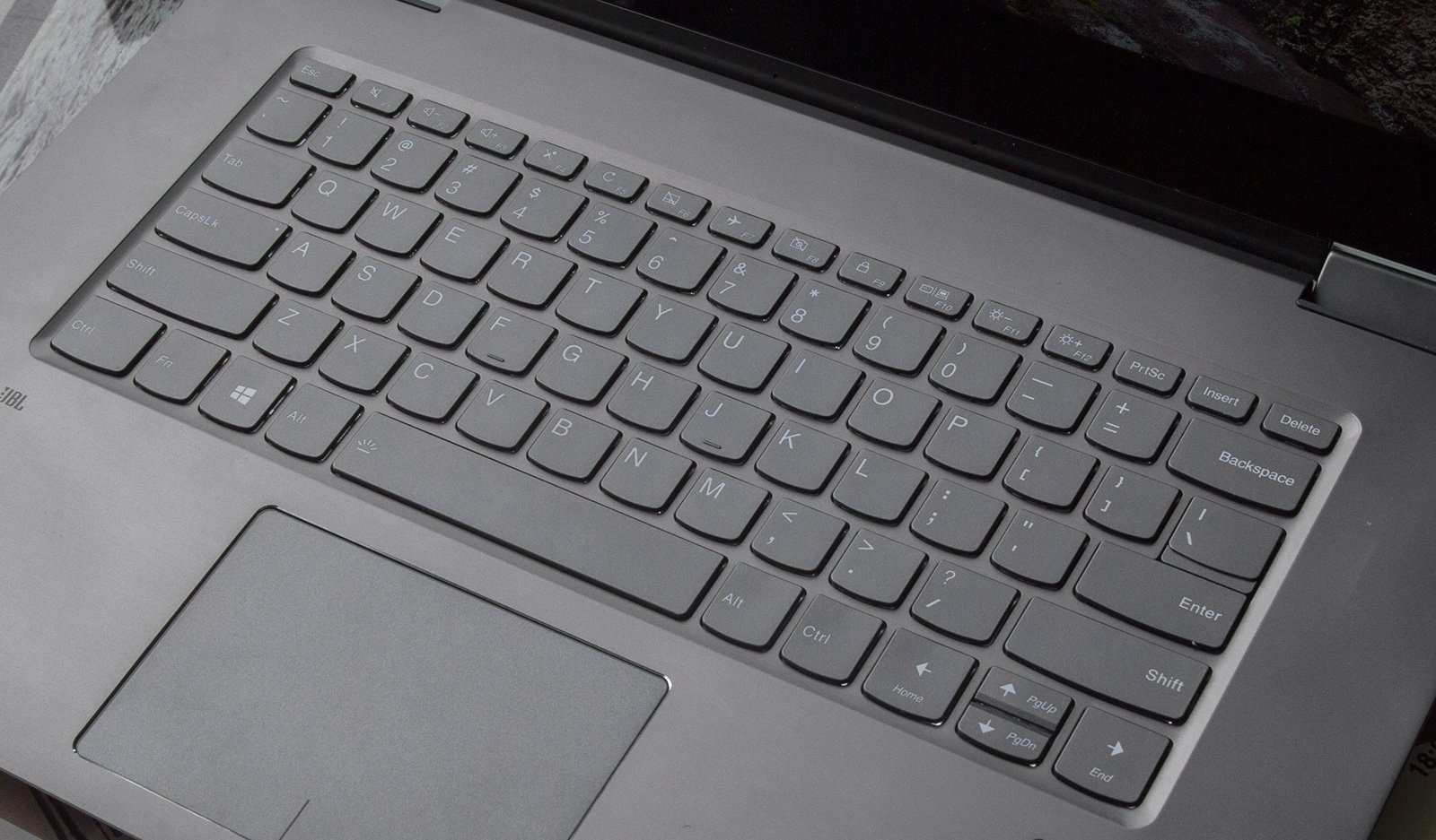 Универсальный Йог. Обзор ноутбука-трансформера Lenovo Yoga 720 - 16