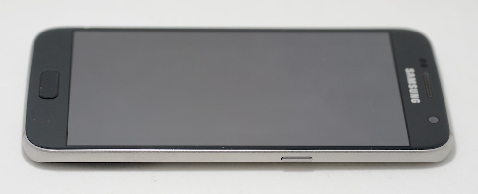 «Дайте два!» Обзор реплик Apple iPhone 7 и Samsung Galaxy S7 - 15