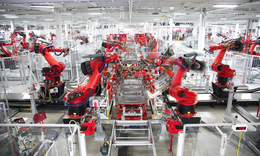 Работники фабрики Tesla в США жалуются на условия труда - 1
