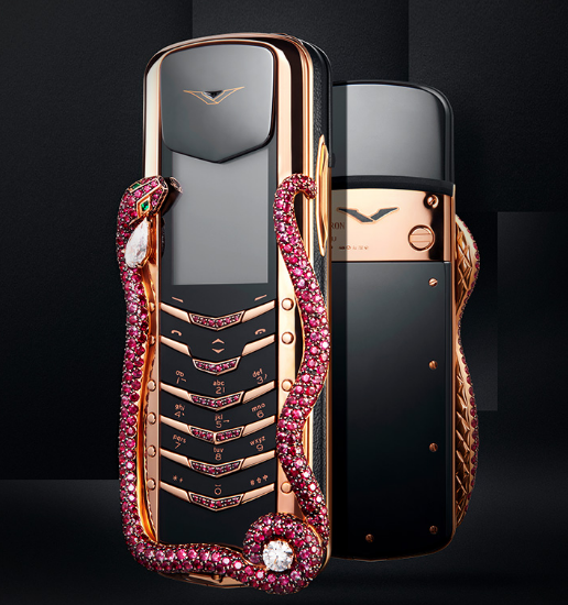 Мобильный телефон Vertu Signature Cobra Limited Edition стоимостью $360 000 доставят покупателю вертолетом