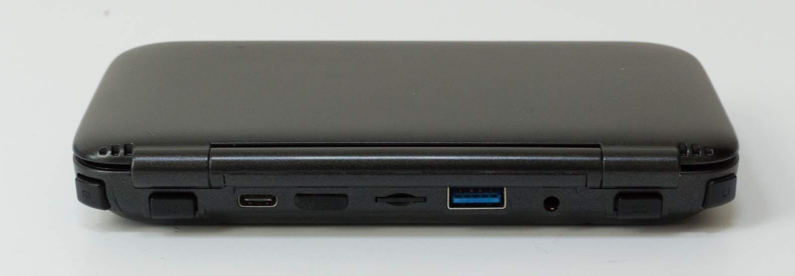 GPD Win — исследуем миниатюрный ноутбук с диагональю 5.5", предназначенный для игр и эмуляторов - 18