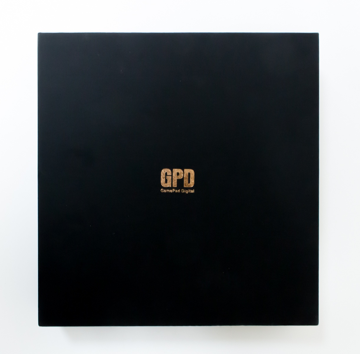 GPD Win — исследуем миниатюрный ноутбук с диагональю 5.5", предназначенный для игр и эмуляторов - 2