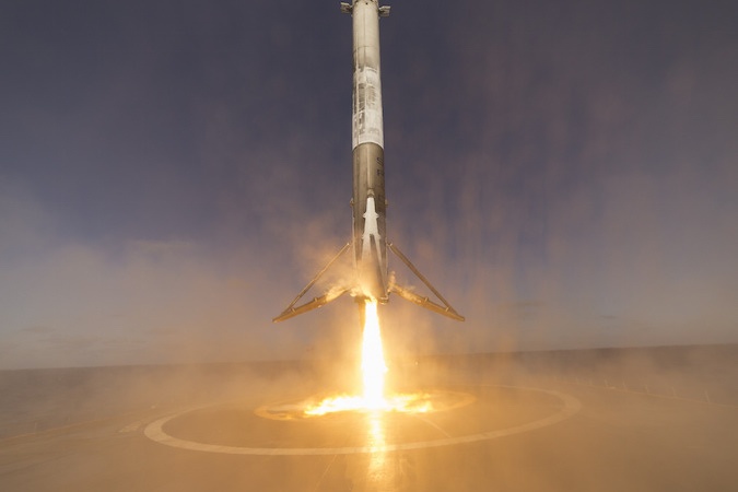 Болгария будет вторым клиентом, воспользовавшимся уже летавшей первой ступенью SpaceX - 1