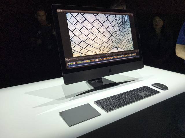Топовая версия Apple iMac Pro будет стоит ощутимо больше 15 000 долларов