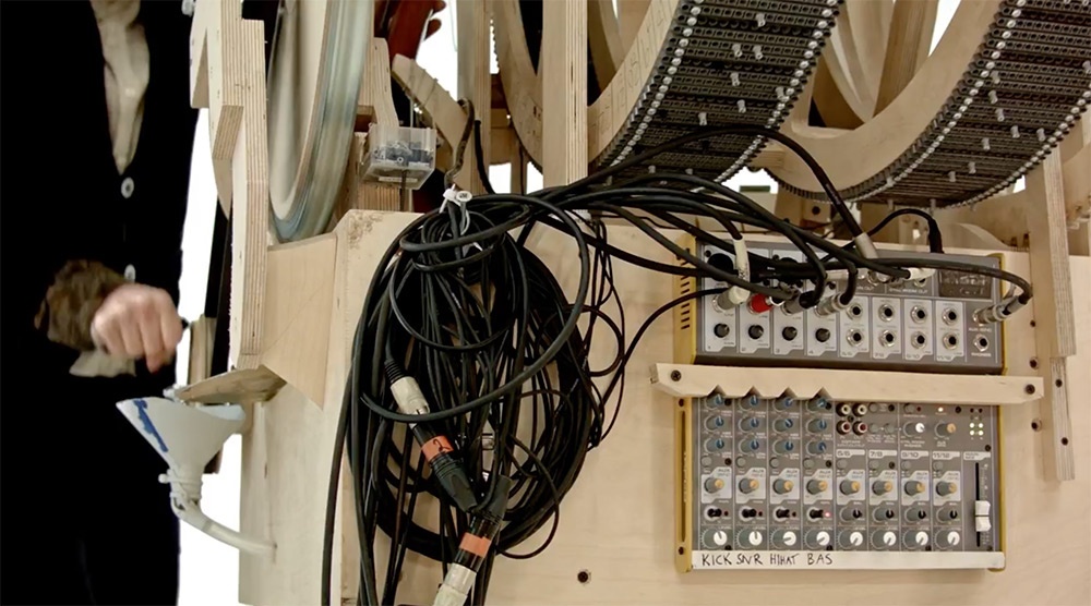 Музыкальная DIY-шайтан-машина или что сделал шведский музыкант с двумя тысячами шариков - 7