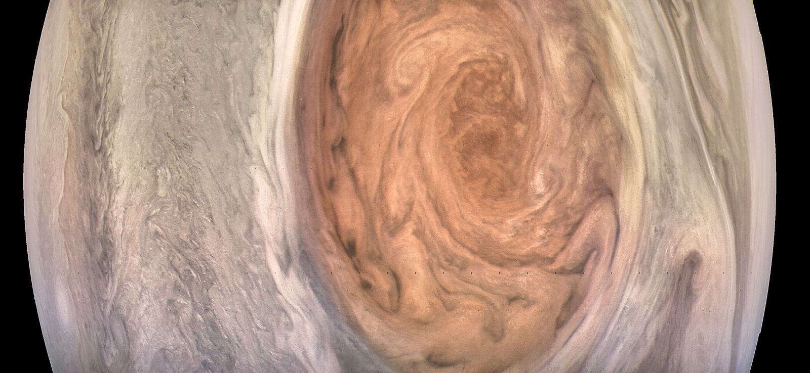Космический зонд Juno прислал детальные снимки Большого красного пятна Юпитера - 2
