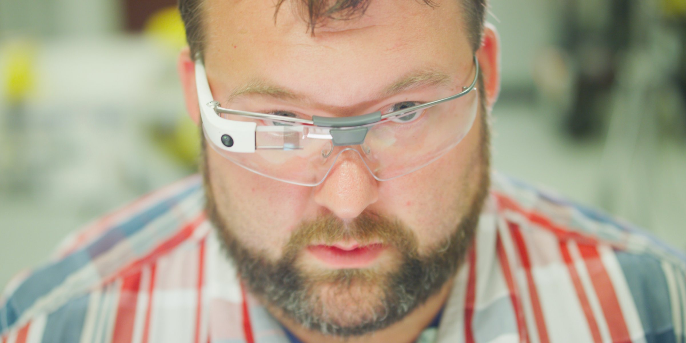 Холдинг Alphabet представил новую версию видеоочков Google Glass - 1