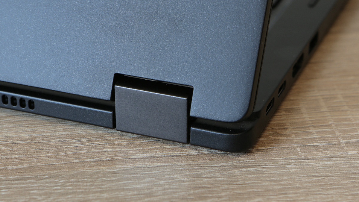 Dell Latitude 5289: долгоиграющий и компактный ноутбук-транcформер - 3
