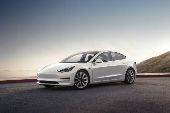 Модель Tesla 3  будет иметь необычный дисплей